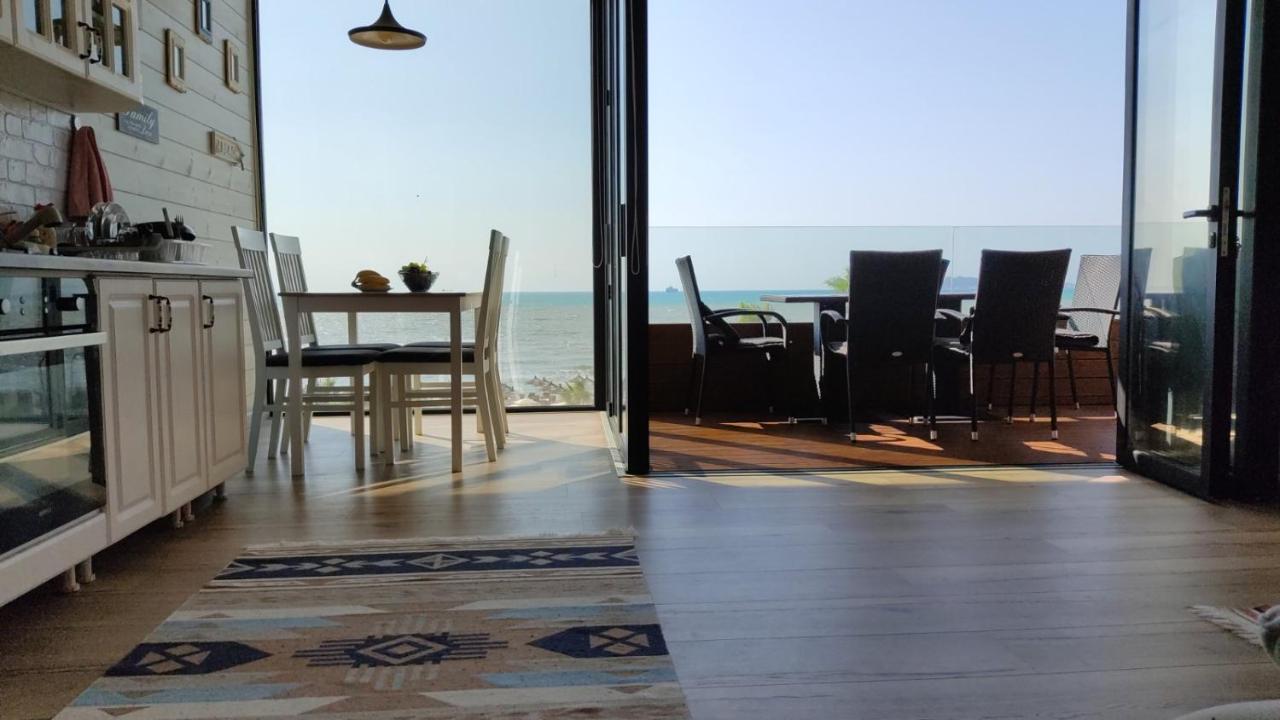 Luxury Beach Apartment In Qerret โกเลม ภายนอก รูปภาพ