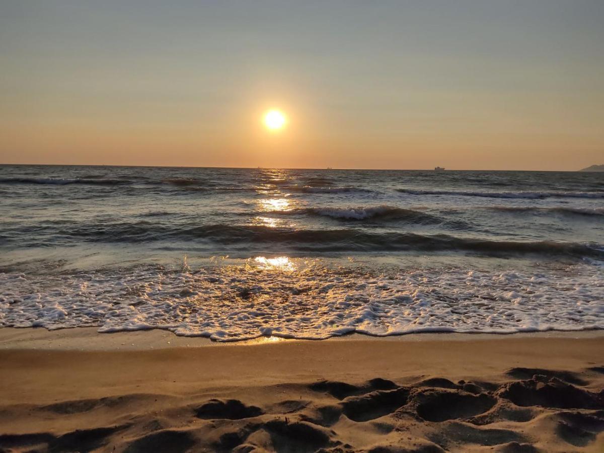 Luxury Beach Apartment In Qerret โกเลม ภายนอก รูปภาพ