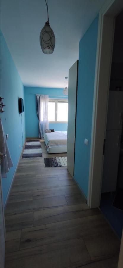 Luxury Beach Apartment In Qerret โกเลม ภายนอก รูปภาพ