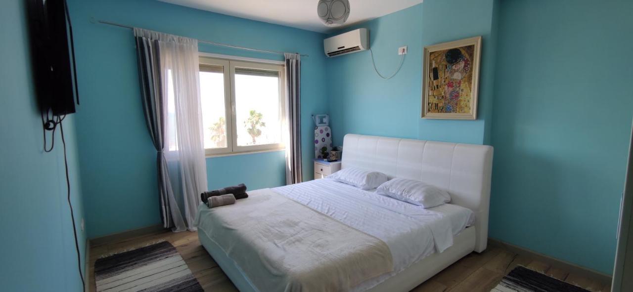 Luxury Beach Apartment In Qerret โกเลม ภายนอก รูปภาพ